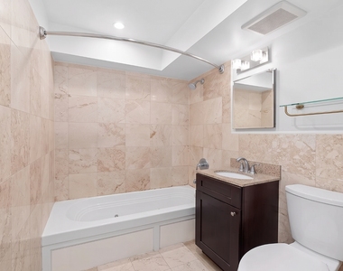 32 Hamilton Terrace - Photo Thumbnail 3