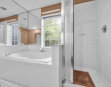 111 Cardigan Ct - Photo Thumbnail 10