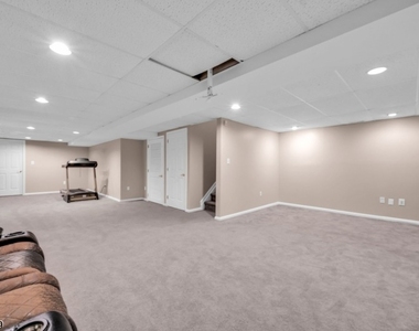111 Cardigan Ct - Photo Thumbnail 21