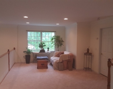 64 Ramapo Drive - Photo Thumbnail 9