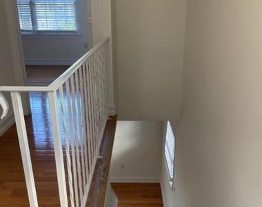 525 Central Avenue, Th9 - Photo Thumbnail 10