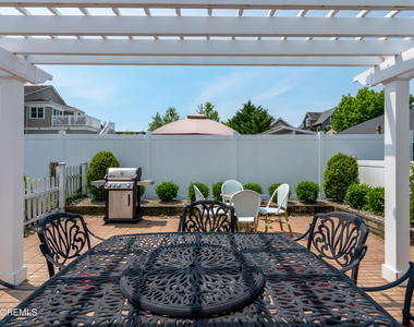 512 Main Avenue - Photo Thumbnail 28