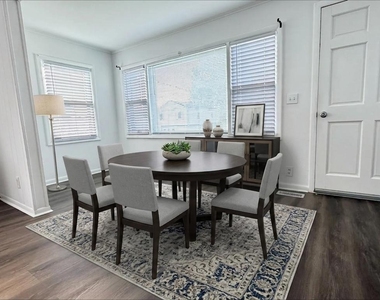 104 Burlington Avenue - Photo Thumbnail 8