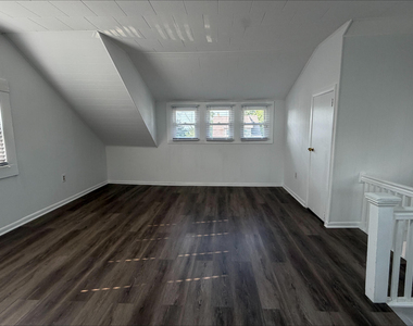 104 Burlington Avenue - Photo Thumbnail 26