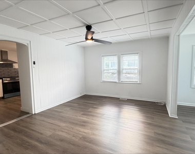 104 Burlington Avenue - Photo Thumbnail 10