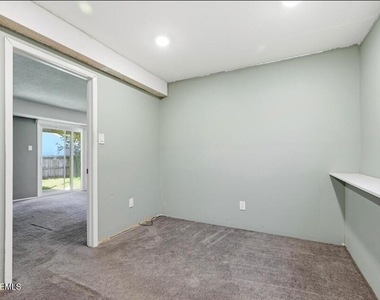 200 Pacific Avenue - Photo Thumbnail 19