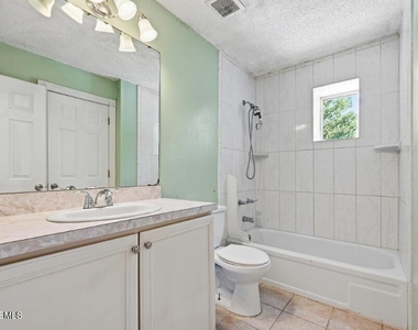 200 Pacific Avenue - Photo Thumbnail 11
