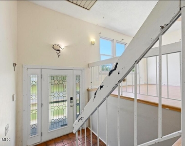 200 Pacific Avenue - Photo Thumbnail 1