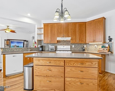 50 Sedona Boulevard - Photo Thumbnail 8