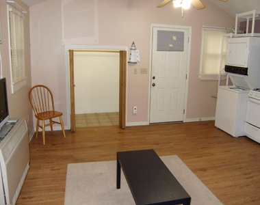 327 New Bedford Road - Photo Thumbnail 4