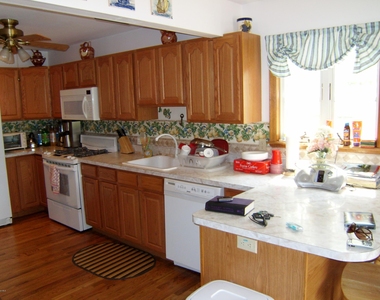 327 New Bedford Road - Photo Thumbnail 1