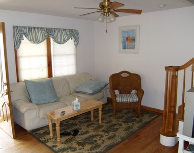 327 New Bedford Road - Photo Thumbnail 2