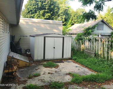 175 W Sylvania Avenue - Photo Thumbnail 15