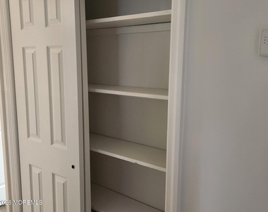 175 W Sylvania Avenue - Photo Thumbnail 6