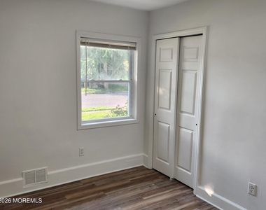 175 W Sylvania Avenue - Photo Thumbnail 8