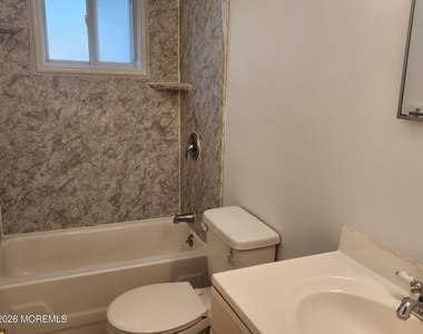 175 W Sylvania Avenue - Photo Thumbnail 7