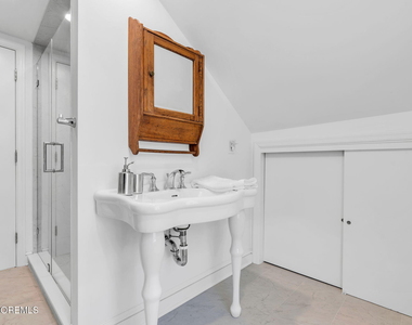 566 Prospect Avenue - Photo Thumbnail 35