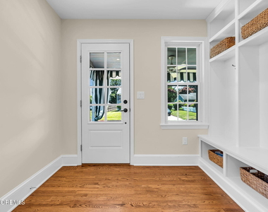 566 Prospect Avenue - Photo Thumbnail 3