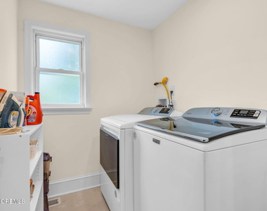 566 Prospect Avenue - Photo Thumbnail 26