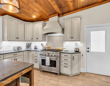566 Prospect Avenue - Photo Thumbnail 17