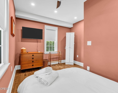 566 Prospect Avenue - Photo Thumbnail 20