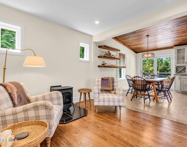 566 Prospect Avenue - Photo Thumbnail 10