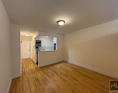 1 Avenue - Photo Thumbnail 3