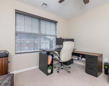 46 Creekside Way - Photo Thumbnail 17