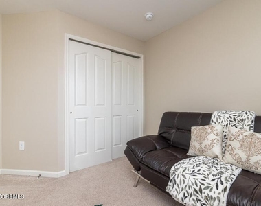 46 Creekside Way - Photo Thumbnail 16