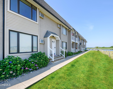 1382 Ocean Avenue - Photo Thumbnail 16