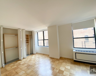 West 87th Street - Photo Thumbnail 1