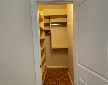 East 80th Street - Photo Thumbnail 15