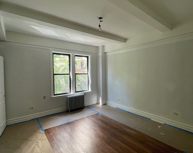 East 80th Street - Photo Thumbnail 3