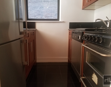 East 83rd Street - Photo Thumbnail 2
