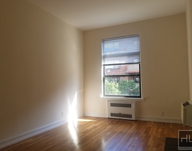 East 83rd Street - Photo Thumbnail 1