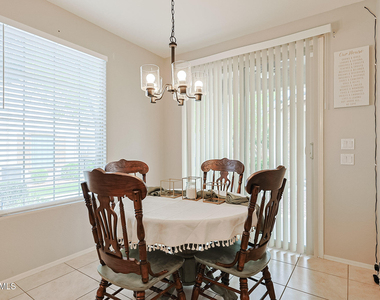 17717 W Mandalay Lane - Photo Thumbnail 10