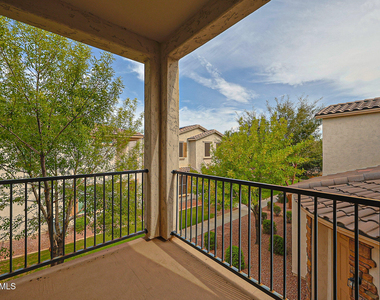 17717 W Mandalay Lane - Photo Thumbnail 28