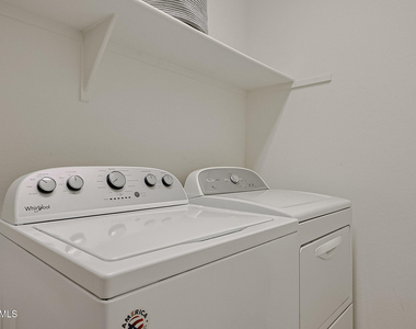 17717 W Mandalay Lane - Photo Thumbnail 14