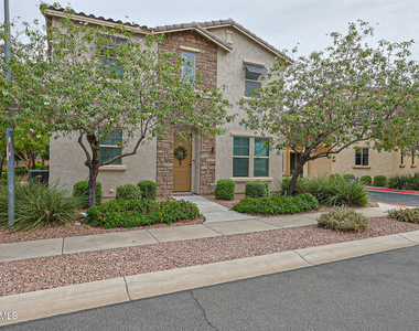17717 W Mandalay Lane - Photo Thumbnail 1