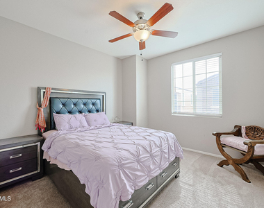 17717 W Mandalay Lane - Photo Thumbnail 16