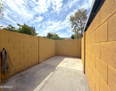 8331 E Valley Vista Drive - Photo Thumbnail 9