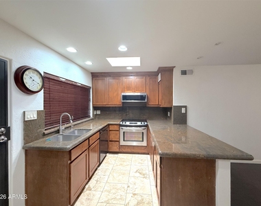 8331 E Valley Vista Drive - Photo Thumbnail 5