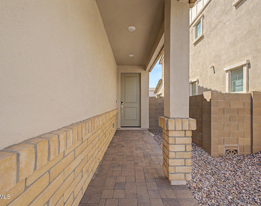 21505 E Sparrow Drive - Photo Thumbnail 6