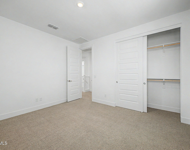 21505 E Sparrow Drive - Photo Thumbnail 26