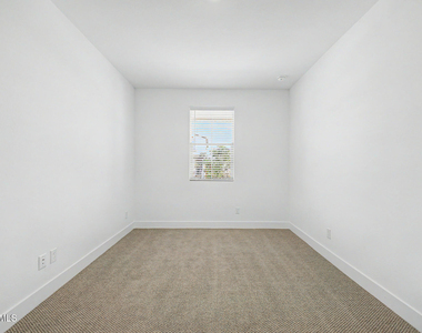 21505 E Sparrow Drive - Photo Thumbnail 30