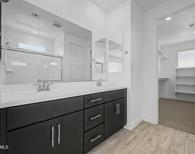 21505 E Sparrow Drive - Photo Thumbnail 22