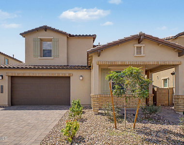 21505 E Sparrow Drive - Photo Thumbnail 1