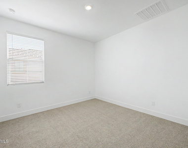 21505 E Sparrow Drive - Photo Thumbnail 27