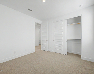 21505 E Sparrow Drive - Photo Thumbnail 28