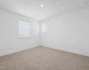 21505 E Sparrow Drive - Photo Thumbnail 25